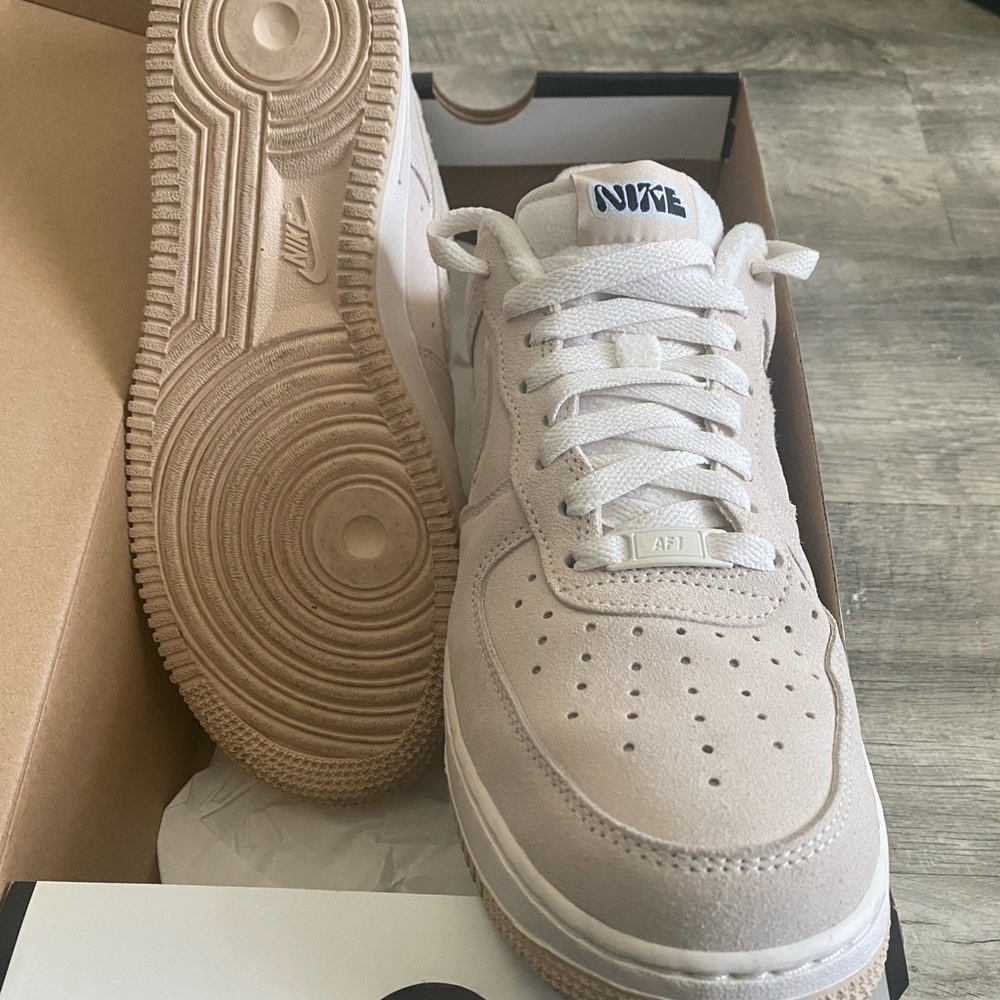 Women’s Air Force 1 ‘07 SE Nike Phantom/Sandrift Sneakers